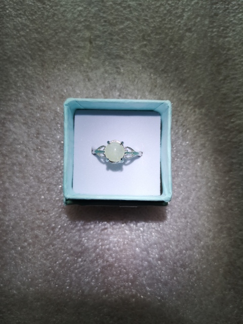 古玩玉器戒指拍賣，當前價格168元