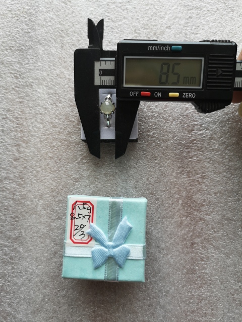 古玩玉器戒指拍賣，當前價格168元