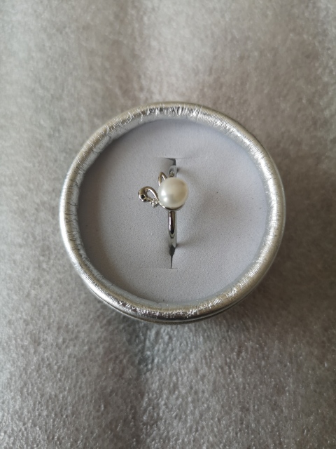 古玩玉器珍珠戒指拍賣,當(dāng)前價格220元