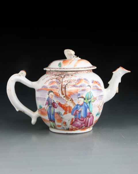 古玩陶瓷【7248】清乾隆廣彩滿大人庭院人物合家歡壺拍賣，當(dāng)前價(jià)格3980元