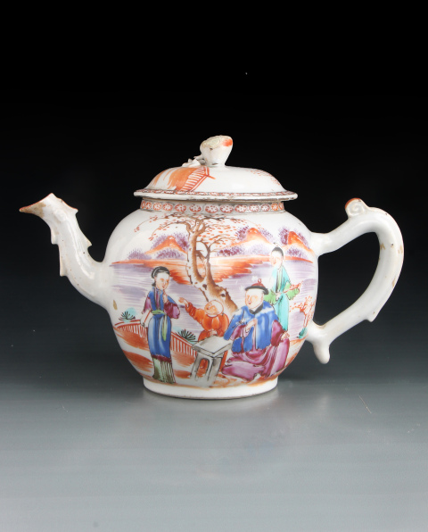 古玩陶瓷【7248】清乾隆廣彩滿大人庭院人物合家歡壺拍賣，當(dāng)前價(jià)格3980元