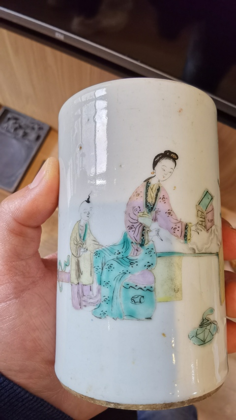 古玩陶瓷民國名家粉彩人物紋筆筒拍賣，當前價格4800元