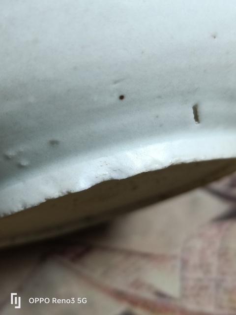 古玩陶瓷明?洪武白釉模印花卉紋盤拍賣，當前價格3500元