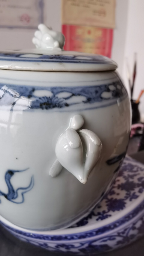古玩陶瓷清中青花花卉紋蓋罐拍賣,當(dāng)前價格26000元