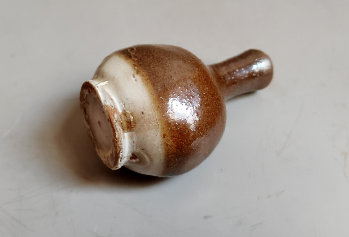 古玩陶瓷清代早期.磁州窯褐釉扁瓶360拍賣,當(dāng)前價格360元