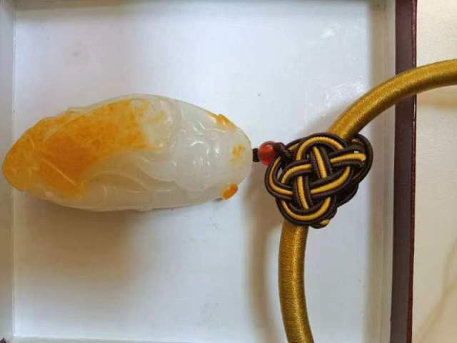 古玩玉器和田籽料帶皮財(cái)神拍賣,當(dāng)前價(jià)格140000元