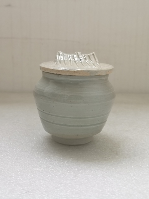 古玩陶瓷元代影清蓋罐拍賣，當(dāng)前價(jià)格1280元