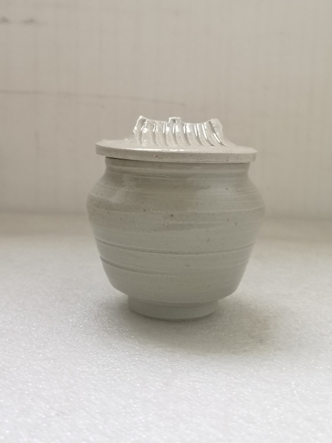 古玩陶瓷元代影清蓋罐拍賣，當(dāng)前價(jià)格1280元