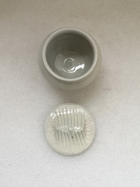 古玩陶瓷元代影清蓋罐拍賣，當(dāng)前價(jià)格1280元