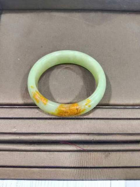 古玩玉器河磨玉素紋手鐲拍賣,當前價格18000元