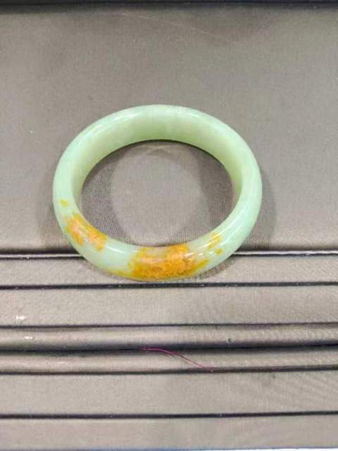 古玩玉器河磨玉素紋手鐲拍賣,當前價格18000元
