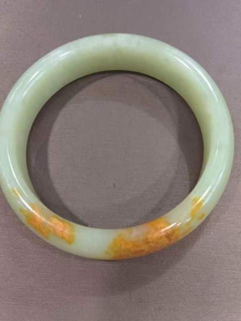 古玩玉器河磨玉素紋手鐲拍賣,當前價格18000元