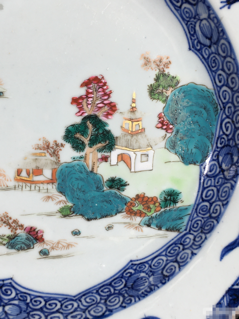 古玩陶瓷【同等中的極品】乾隆粉彩山水風景亭臺樓閣紋飾花口大盤拍賣，當前價格688元