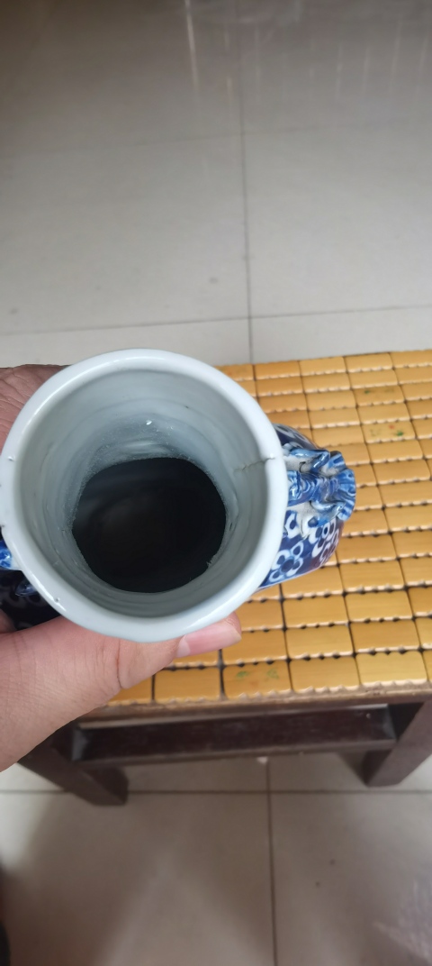 中晚期抱月瓶拍賣，當前價格6800元