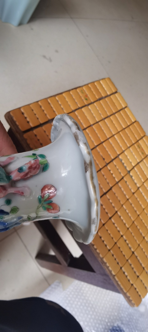 古玩陶瓷嘉道時期人物粉彩瓶拍賣,當前價格8000元