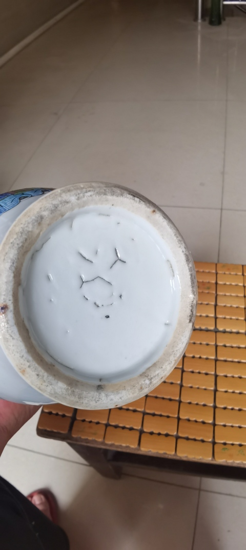 古玩陶瓷嘉道時期人物粉彩瓶拍賣,當前價格8000元