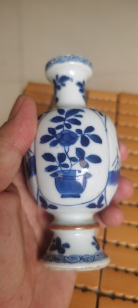 古玩陶瓷康熙仕女花卉紋青花瓶拍賣，當前價格10000元