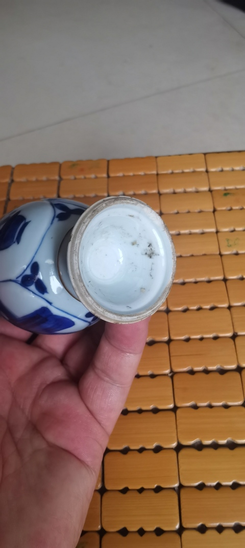 古玩陶瓷康熙仕女花卉紋青花瓶拍賣，當前價格10000元