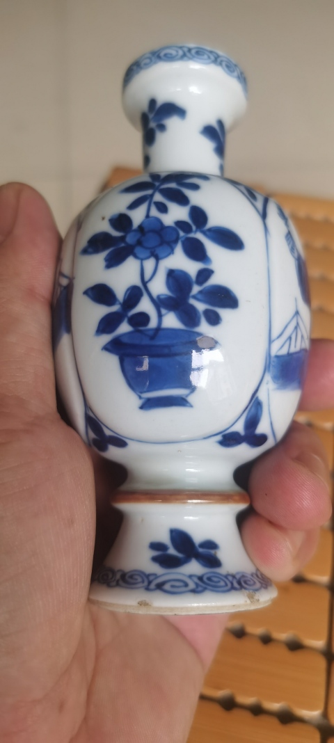 古玩陶瓷康熙仕女花卉紋青花瓶拍賣，當前價格10000元