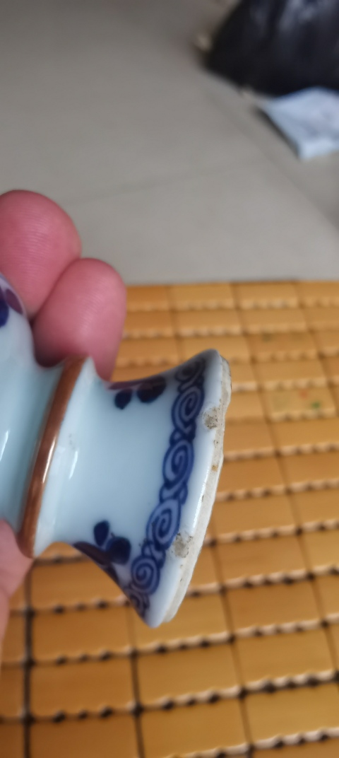 古玩陶瓷康熙仕女花卉紋青花瓶拍賣，當前價格10000元