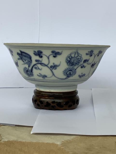 古玩陶瓷明宣德青花內月華外纏枝花卉八寶紋撇口碗拍賣,當前價格3210元