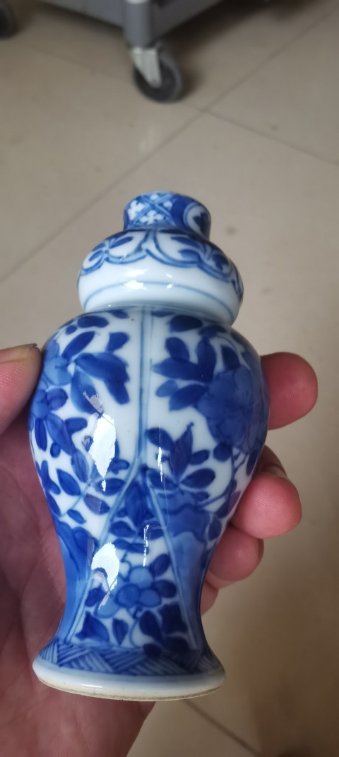 古玩陶瓷康熙青花纏枝蓮瓶拍賣，當(dāng)前價(jià)格5800元