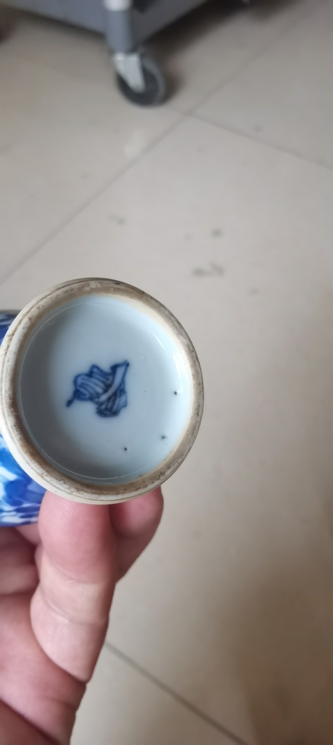 古玩陶瓷康熙青花纏枝蓮瓶拍賣，當(dāng)前價(jià)格5800元