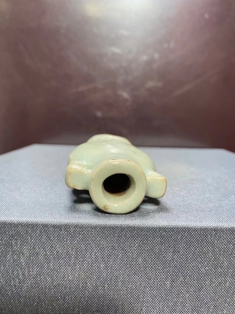 古玩陶瓷豆青釉花卉雙耳瓶拍賣,當前價格800元