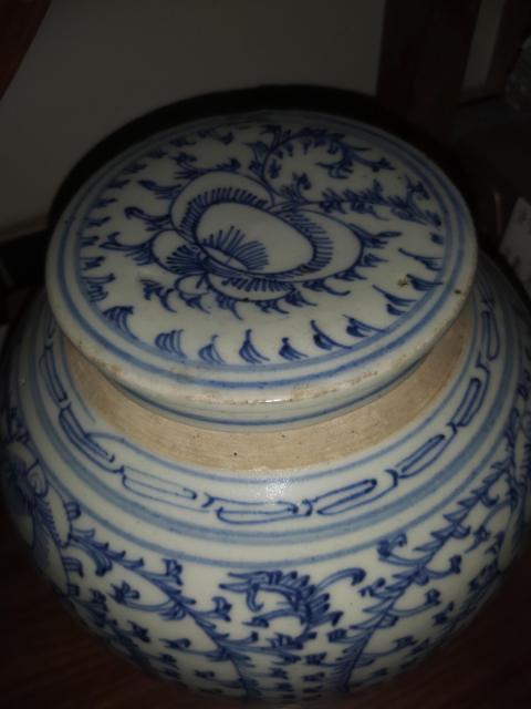 古玩陶瓷清中纏枝花卉紋青花罐拍賣，當前價格1880元