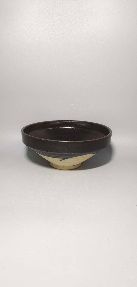 古玩陶瓷元代?黑定拍賣,當(dāng)前價(jià)格4444元