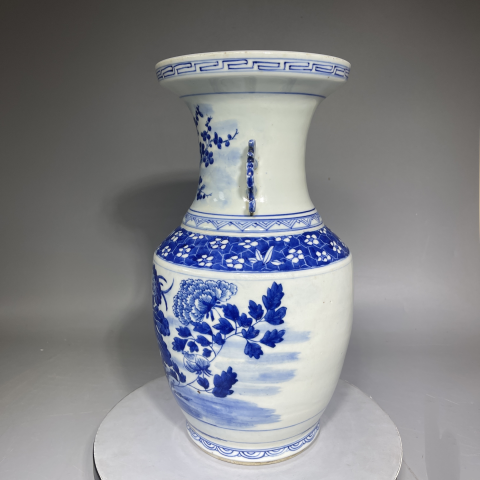 古玩陶瓷青花瓶拍賣,當(dāng)前價格16800元