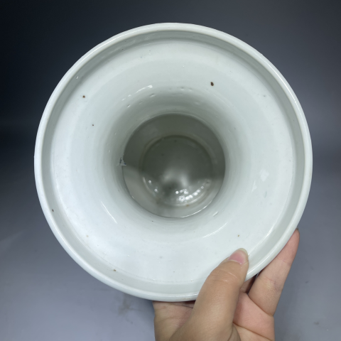 古玩陶瓷青花瓶拍賣,當(dāng)前價格16800元
