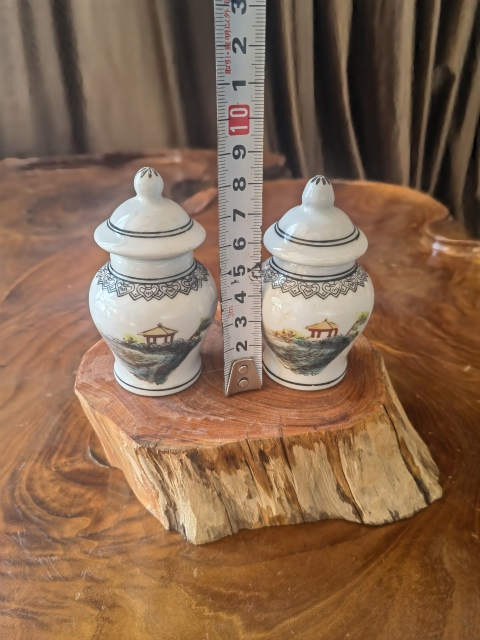 古玩陶瓷景德鎮(zhèn)制款粉彩山水紋蓋罐拍賣,當(dāng)前價格169元