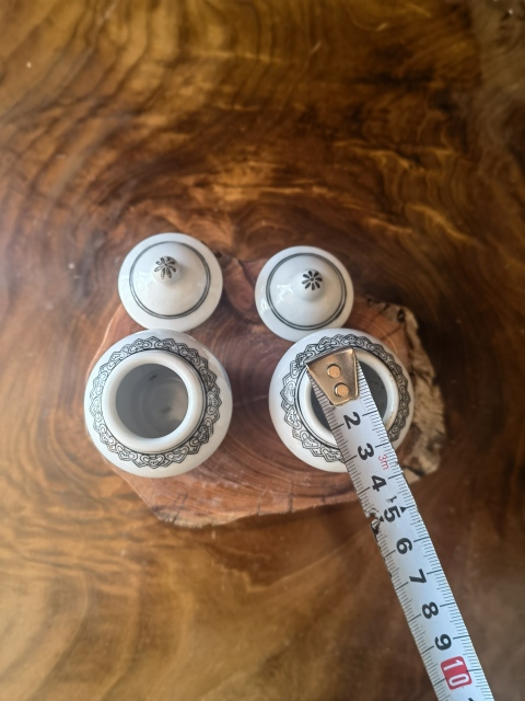 古玩陶瓷景德鎮(zhèn)制款粉彩山水紋蓋罐拍賣,當(dāng)前價格169元