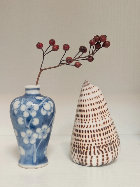 古玩陶瓷清晚期青花冰梅鼻煙壺/小梅瓶(一口價)拍賣,當前價格1300元