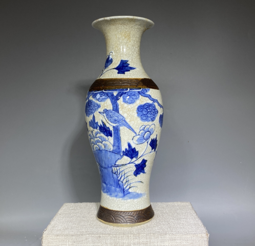 古玩陶瓷清中期哥釉鐵銹花花鳥觀音瓶拍賣,當(dāng)前價格1元