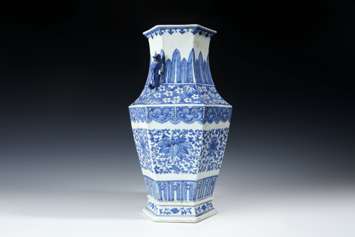 【海】古染付　清時代　豆彩　缠枝莲文茶杯　「長春」在銘　５客　骨董品 中国美術品 安】清時代 大清乾隆年製 粉紅地鳳尾草纏枝蓮紋描金圧手杯一対