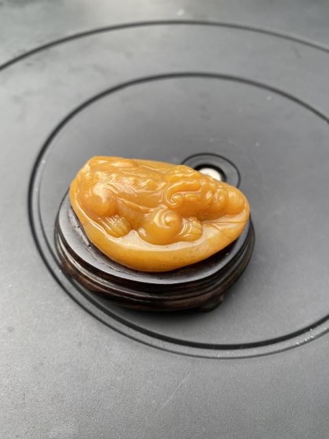 古玩雜項(xiàng)壽山田黃石擺件拍賣,當(dāng)前價(jià)格4200元