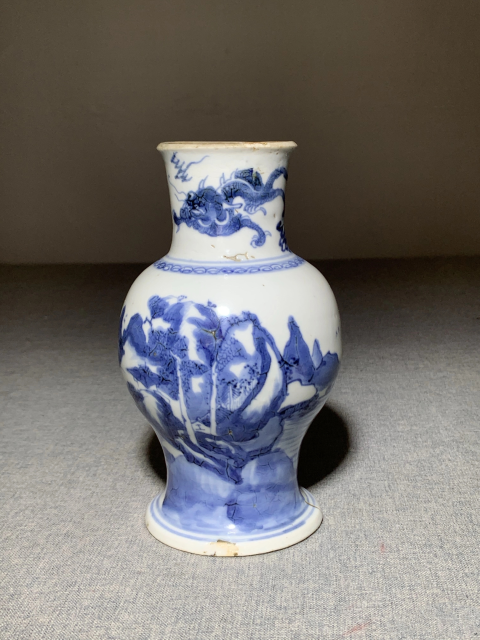 古玩陶瓷康熙山水紋青花瓶拍賣，當前價格998元