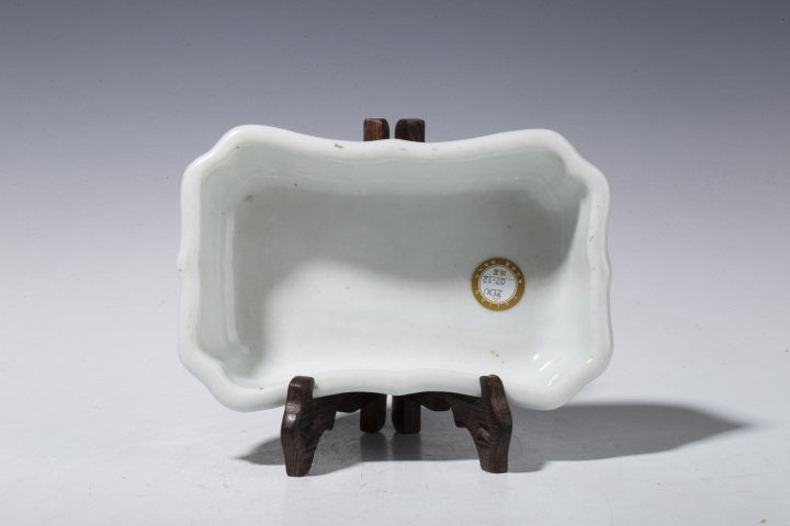 古玩陶瓷民國·淺絳彩山水紋水仙盆真品鑒賞圖