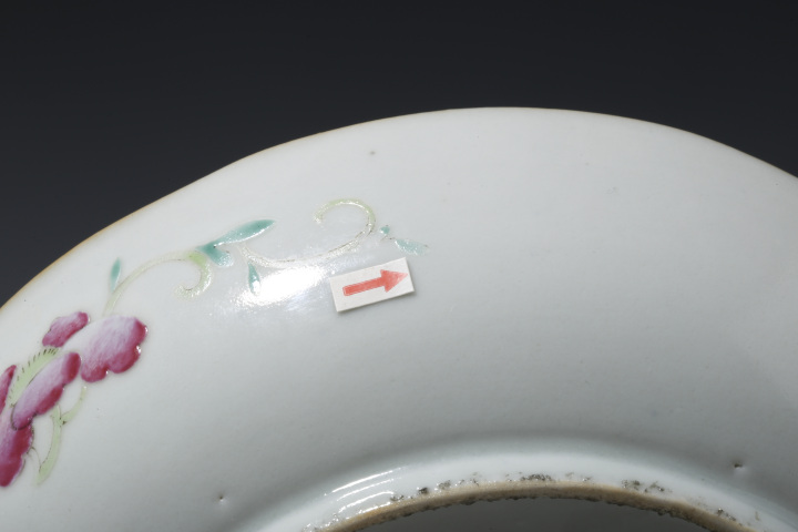 古玩陶瓷晚清·粉彩蓮池游禽紋花口盤拍賣，當(dāng)前價格1288元