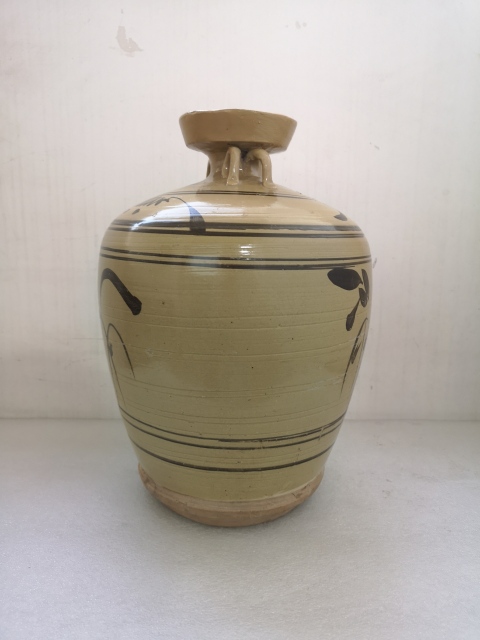 古玩陶瓷??明磁州窯白地褐彩花卉紋雙系壺拍賣,當(dāng)前價(jià)格990元