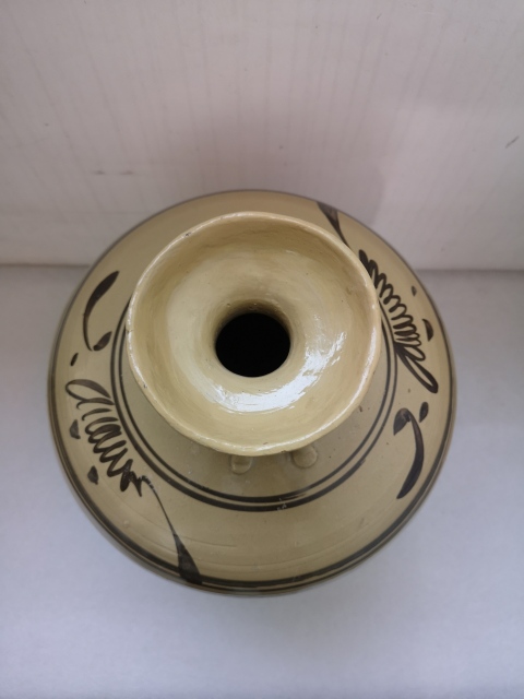 古玩陶瓷??明磁州窯白地褐彩花卉紋雙系壺拍賣,當(dāng)前價(jià)格990元