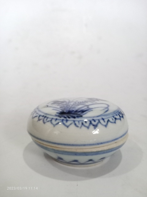 古玩陶瓷康熙青花蓋盒拍賣,當(dāng)前價(jià)格399元