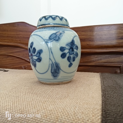 古玩陶瓷青花花卉紋蓋罐拍賣，當(dāng)前價(jià)格3700元