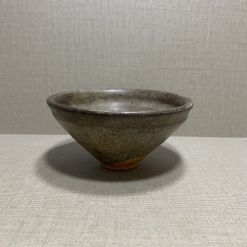 古玩陶瓷宋代褐釉點(diǎn)彩盞拍賣(mài)，當(dāng)前價(jià)格2000元