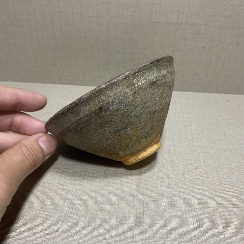 古玩陶瓷宋代褐釉點(diǎn)彩盞拍賣(mài)，當(dāng)前價(jià)格2000元