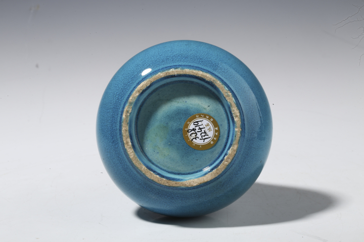 古玩陶瓷民國·孔雀藍釉長頸瓶拍賣，當前價格6800元