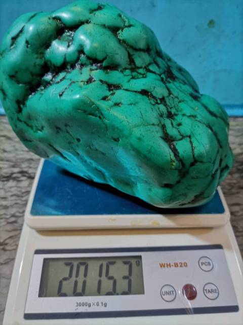 古玩雜項綠松石原石隨型擺件拍賣，當前價格6698元