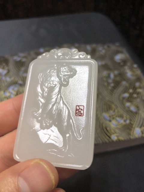 古玩玉器白玉雕虎牌【上山虎】拍賣，當(dāng)前價格122元